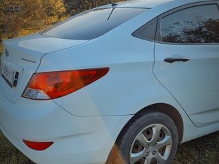 2013 Hyundai Solaris I, белый, 850000 рублей, вид 5
