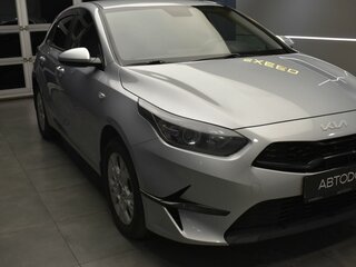 2022 Kia Ceed III Рестайлинг, серебристый, 2107000 рублей, вид 3