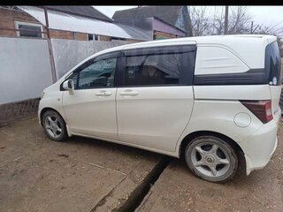 2011 Honda Freed Spike I Рестайлинг, белый, 1150000 рублей, вид 5