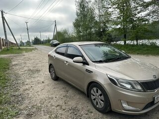 2012 Kia Rio 5-speed III, бежевый, 700000 рублей, вид 1