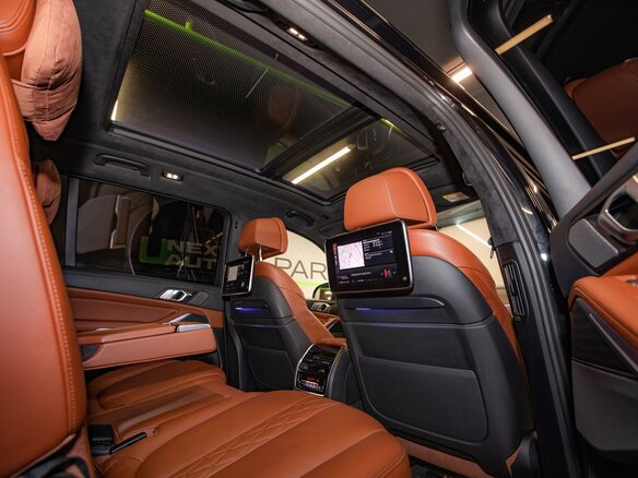 2020 BMW X7 40i I (G07), чёрный - вид 24