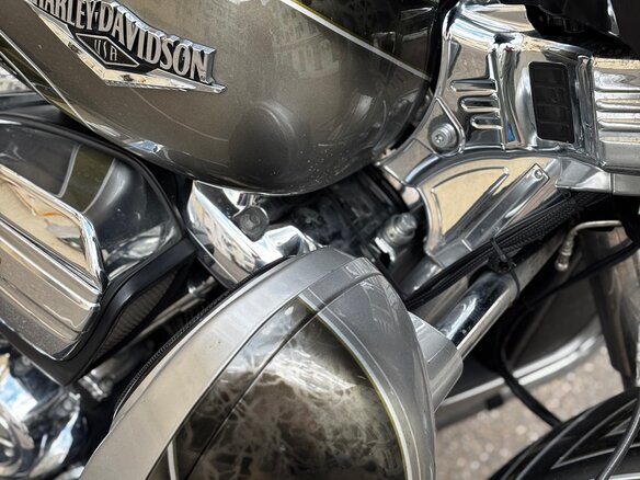 2017 Harley-Davidson Electra Glide, серебристый, 1649500 рублей - вид 9