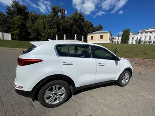 2017 Kia Sportage IV, белый, 1715000 рублей, вид 3