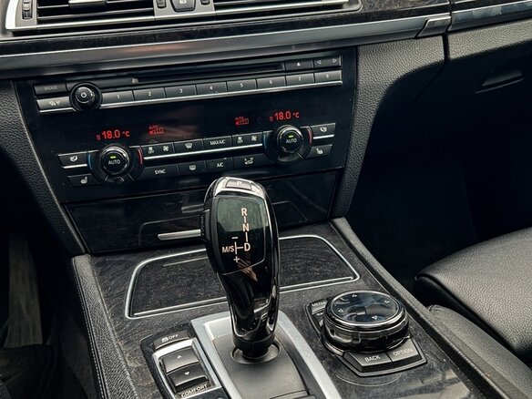 2014 BMW 7 серии Long 750Li xDrive V (F01/F02/F04) Рестайлинг, чёрный, 1650000 рублей - вид 16
