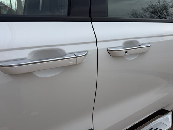 2025 Kia Carnival IV Рестайлинг, белый, 5800000 рублей - вид 12