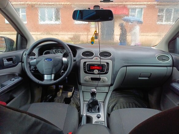 2010 Ford Focus II Рестайлинг, чёрный, 700000 рублей - вид 9