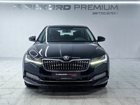 2024 Skoda Superb III Рестайлинг, чёрный, 3225000 рублей, вид 3