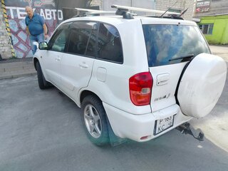 2002 Toyota RAV4 II (XA20), белый, 600000 рублей, вид 3