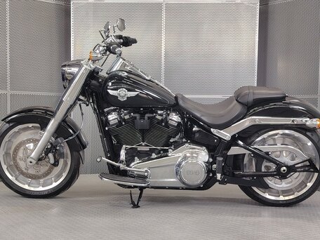 2021 Harley-Davidson Fat Boy, чёрный, 2099000 рублей, вид 5