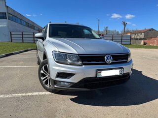 2017 Volkswagen Tiguan II, серебристый, 1522400 рублей, вид 1