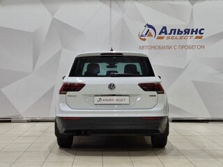 2019 Volkswagen Tiguan II, белый, 2400000 рублей, вид 4