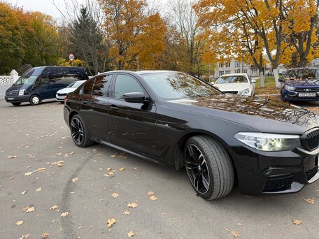 2020 BMW 5 серии 520d xDrive VII (G30/G31/G38), чёрный, 3300000 рублей, вид 1