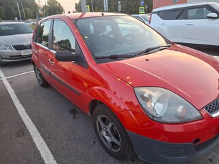 2008 Ford Fiesta Mk5, красный, 260000 рублей, вид 1