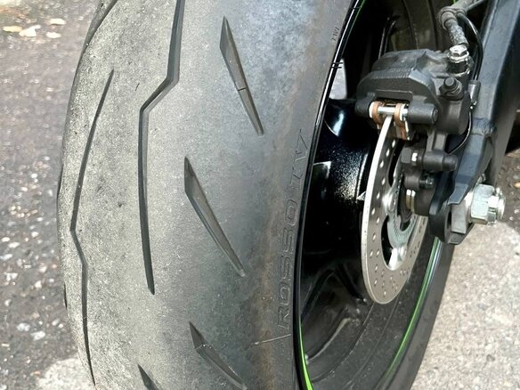 2024 Kawasaki ZX-6 Ninja, серый, 1215000 рублей - вид 9