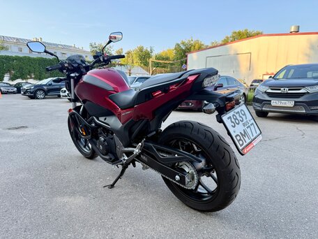 2018 Honda NC 750S, красный, 830000 рублей, вид 4