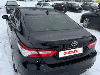 2018 Toyota Camry VIII (XV70), чёрный, 2450000 рублей, вид 3