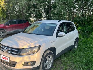 2013 Volkswagen Tiguan I Рестайлинг, белый, 1500000 рублей, вид 1