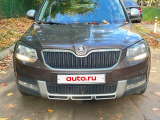 2015 Skoda Yeti I Рестайлинг, коричневый, 1320000 рублей, вид 2