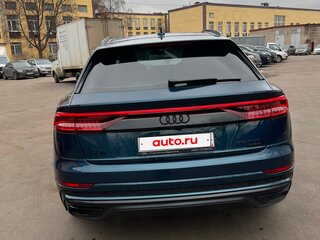 2019 Audi Q8 55 TFSI I (4M), синий, 5200000 рублей, вид 2