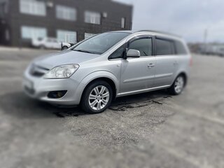 2011 Opel Zafira B Рестайлинг, серебристый, 750000 рублей, вид 3