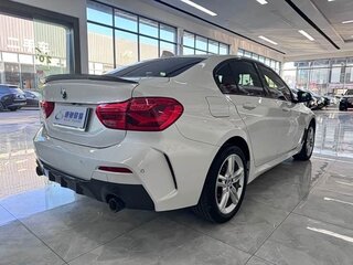2021 BMW 1 серии 120i III (F52) Рестайлинг, белый, 1740000 рублей, вид 3