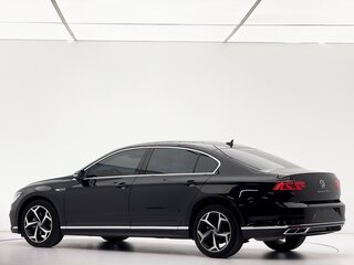 2023 Volkswagen Magotan B8 Рестайлинг, чёрный, 1700000 рублей, вид 4