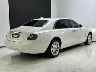 2025 Rolls-Royce Ghost Extended II Рестайлинг (Series II), белый, 43000000 рублей, вид 3