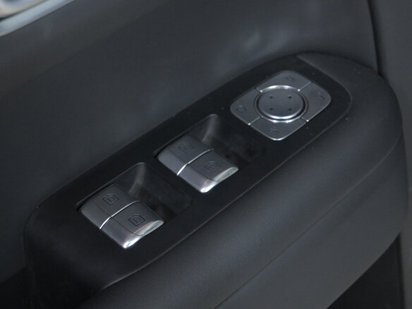 2024 Li Auto (Lixiang) L6 I, белый - вид 10