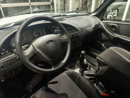 2026 Lada (ВАЗ) Niva Travel I Рестайлинг, белый, 1603000 рублей, вид 5
