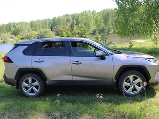 2020 Toyota RAV4 V (XA50), серый, 3200000 рублей, вид 2