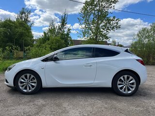 2012 Opel Astra GTC J Рестайлинг, белый, 730000 рублей, вид 3