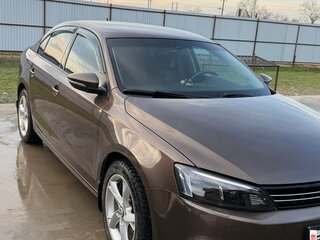2011 Volkswagen Jetta VI, коричневый, 1200000 рублей, вид 1