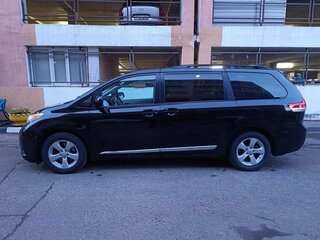 2011 Toyota Sienna III, чёрный, 1730000 рублей, вид 5