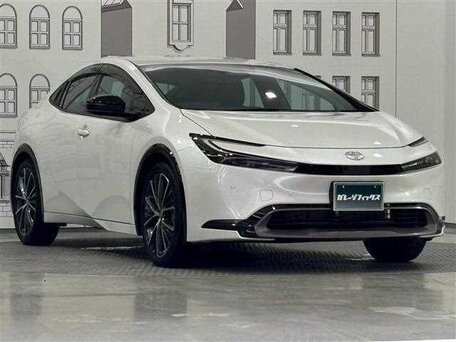 Toyota Prius V (XW60)