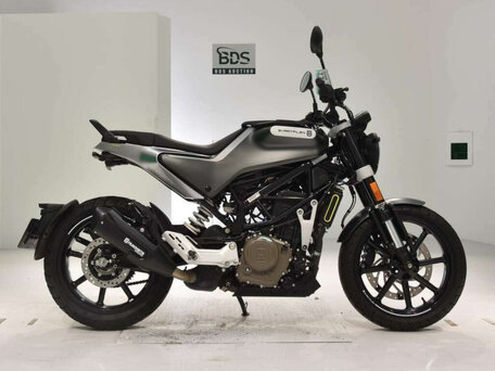 2020 Husqvarna Svartpilen 250, серый, 300000 рублей, вид 4
