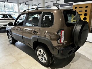 2026 Lada (ВАЗ) Niva Travel I Рестайлинг, коричневый, 1809000 рублей, вид 3