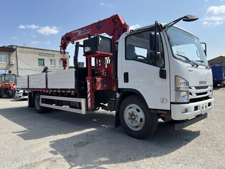 2026 Isuzu Elf (N-series), красный, 9782000 рублей, вид 2
