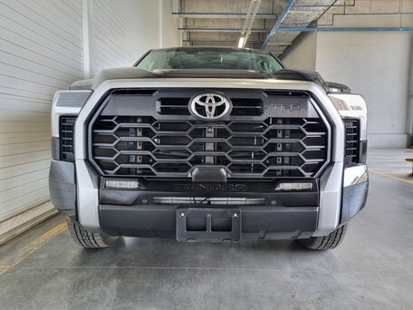 2023 Toyota Tundra CrewMax III, чёрный, 7600000 рублей, вид 4