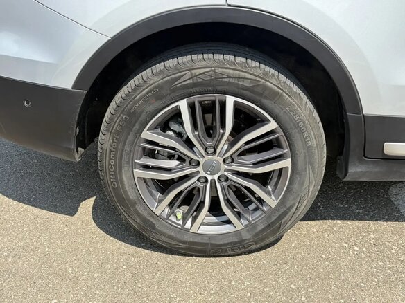 2023 Geely Atlas Pro, серый, 2900000 рублей - вид 15