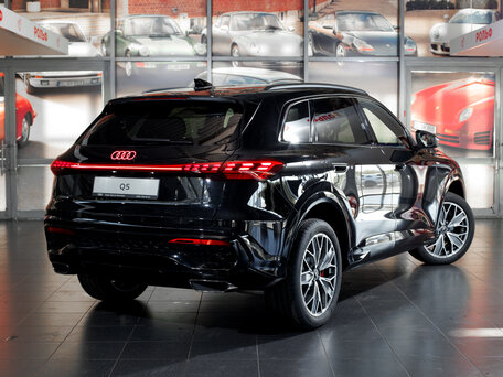 2026 Audi Q5 L III (GU), чёрный, 6600000 рублей, вид 5