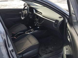 2021 Kia Rio X IV Рестайлинг, серый, 1330000 рублей, вид 5