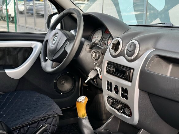 2013 Renault Logan I Рестайлинг, бежевый, 650000 рублей - вид 11