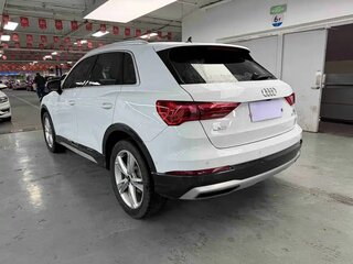 2022 Audi Q3 35 TFSI II (F3), белый, 1879000 рублей, вид 4