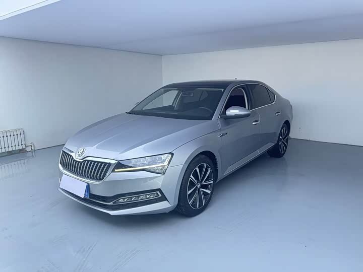 Открыть фотографии: Skoda Superb III Рестайлинг
