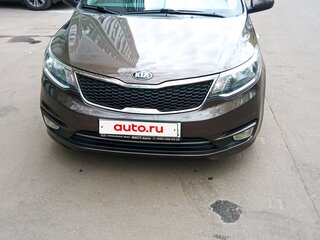 2015 Kia Rio III Рестайлинг, коричневый, 1500000 рублей, вид 2