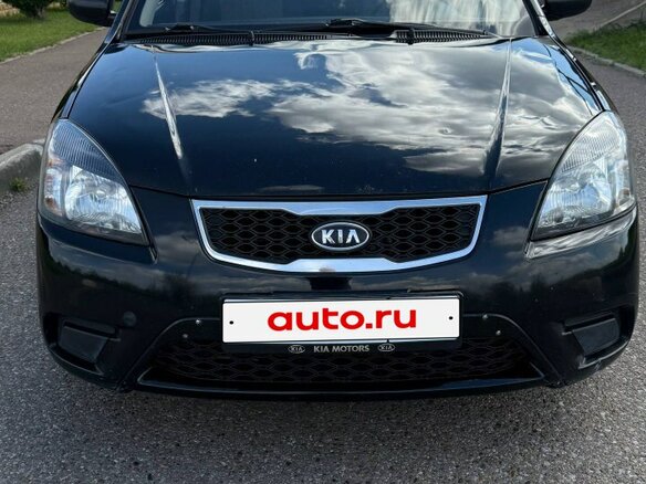 2010 Kia Rio II Рестайлинг, чёрный, 470000 рублей - вид 2