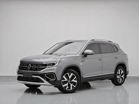 2023 Volkswagen Tayron I Рестайлинг, серый, 2790000 рублей, вид 2