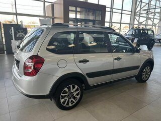 2026 Lada (ВАЗ) Granta Cross I Рестайлинг, серебристый, 1225000 рублей, вид 4