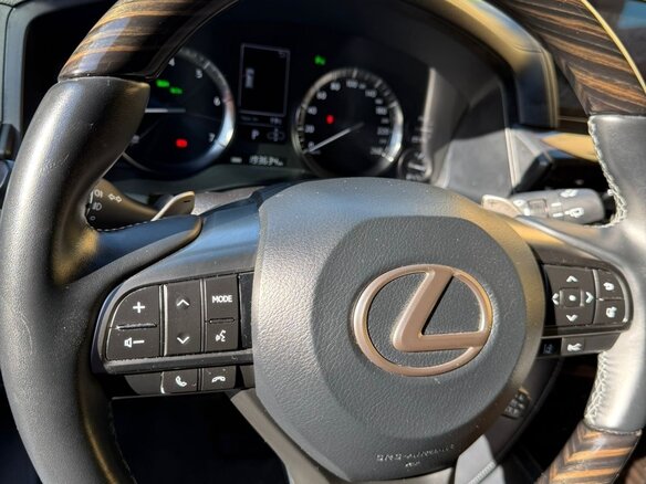 2018 Lexus LX 570 III Рестайлинг 2, чёрный, 7200000 рублей - вид 6