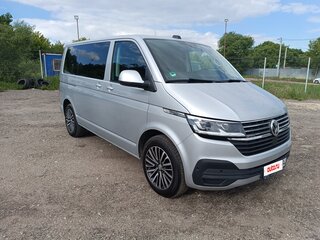 2022 Volkswagen Multivan T6 Рестайлинг, серебристый, 8790000 рублей, вид 3